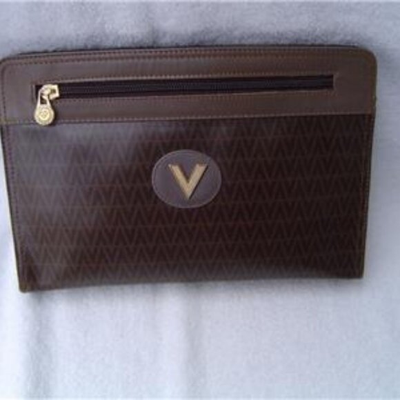 AUTHENTIC MARIO VALENTINO SIGNATURE CLUTCH EUC MADE IN ITALY! - Picture 16 of 16